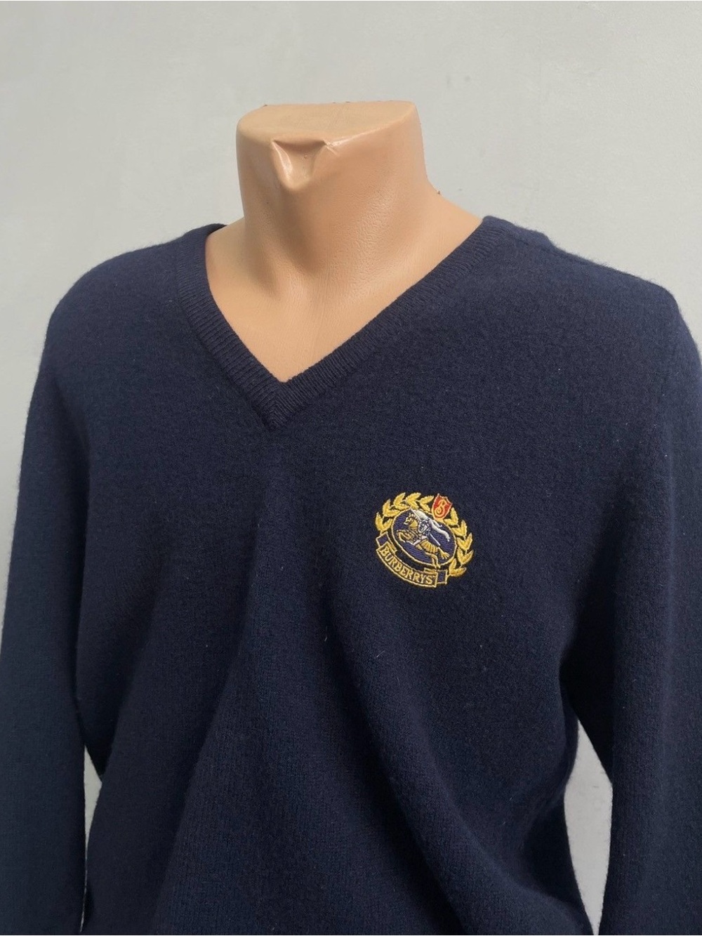 Burberrys Vintage 100% Lambswool Crest V-Neck Sweater – Made in Scotland